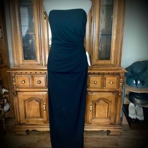 Sparkle trim, Boned Bodice, Strapless Gown SZ 4, NWT